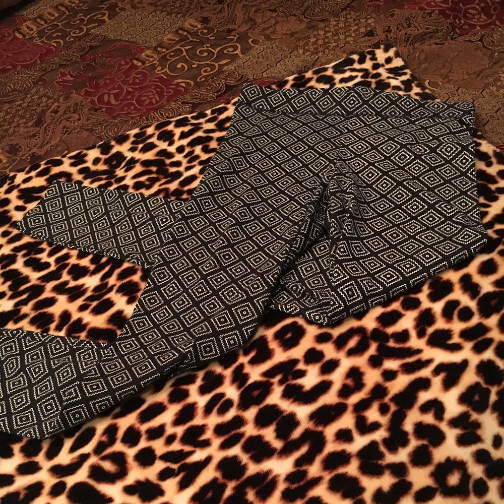 Victoria’s Secret Pink leggings